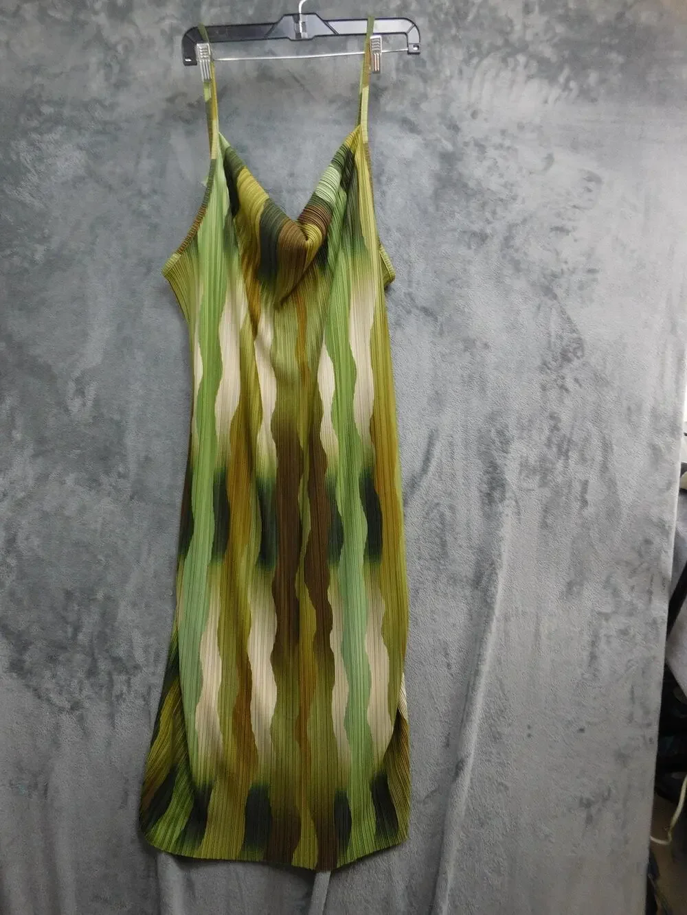 Boohoo Dress Womens 4 Green Striped Slip Long Cowl Neck Strappy Pleated Chiffon